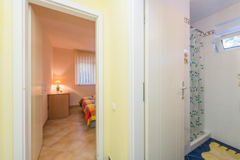 Apartment Stipic Петрчане Экстерьер фото